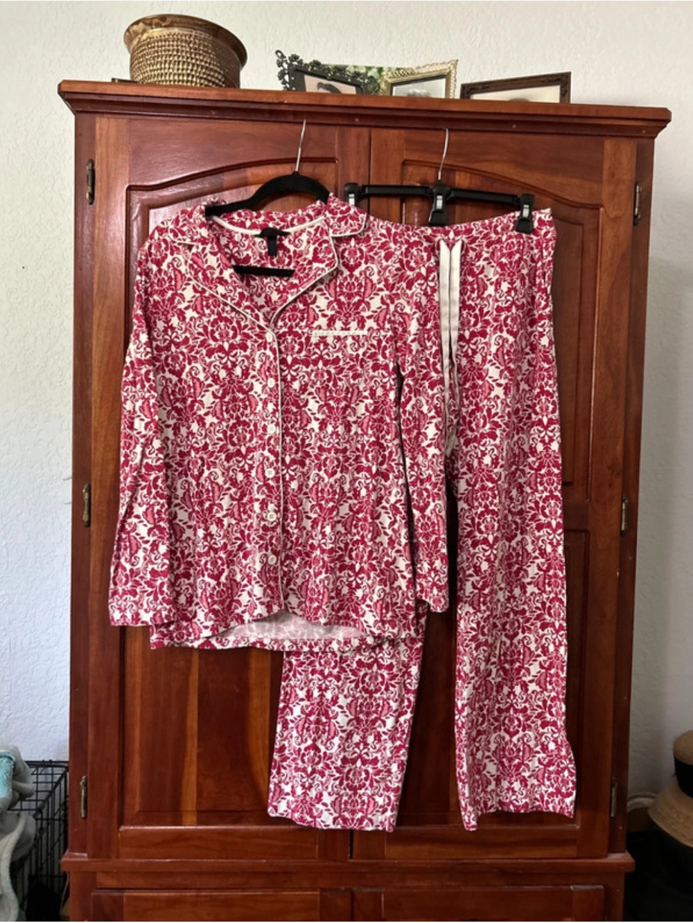 Soma Pink/Red and White/Cream Floral Damask Scroll Loungewear Set